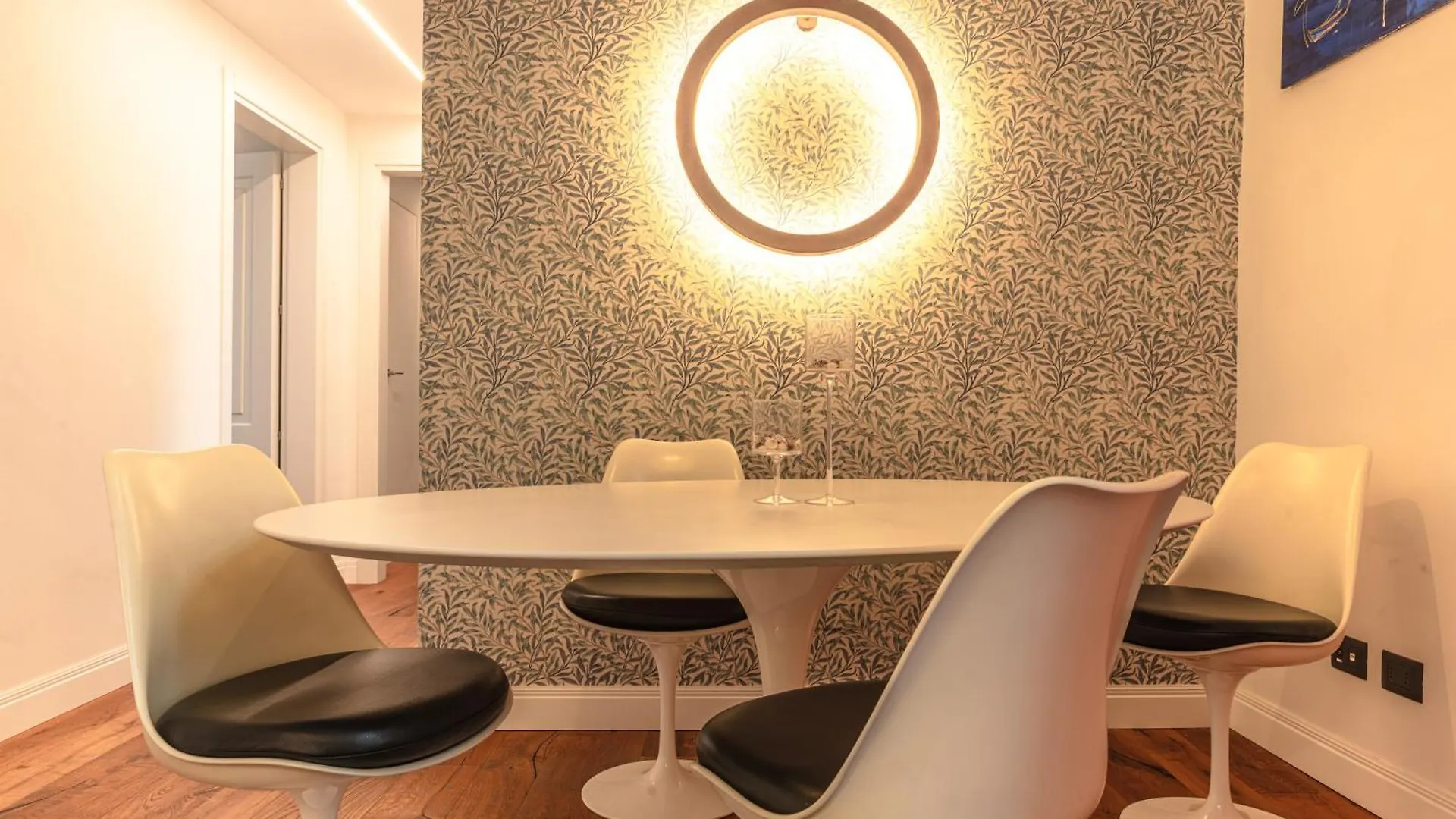 The Place To Be Florence Apartment