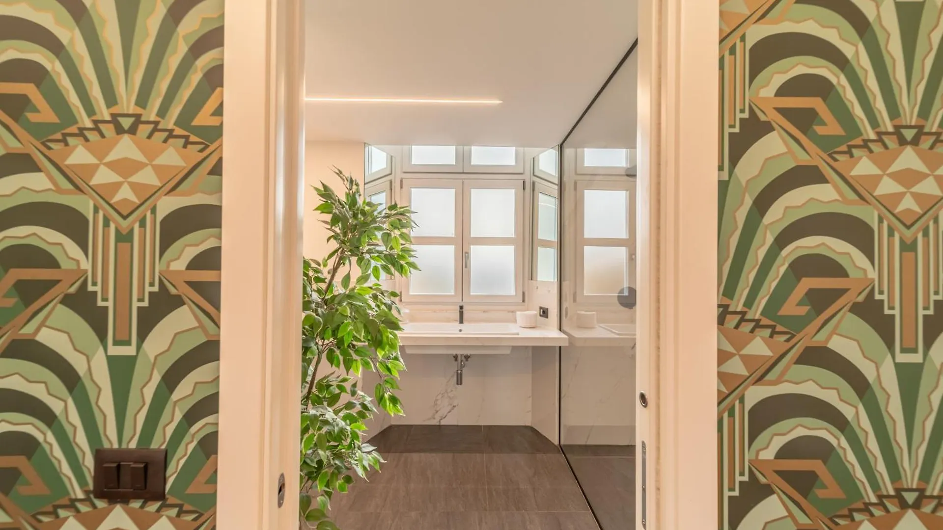 The Place To Be Florence Apartment